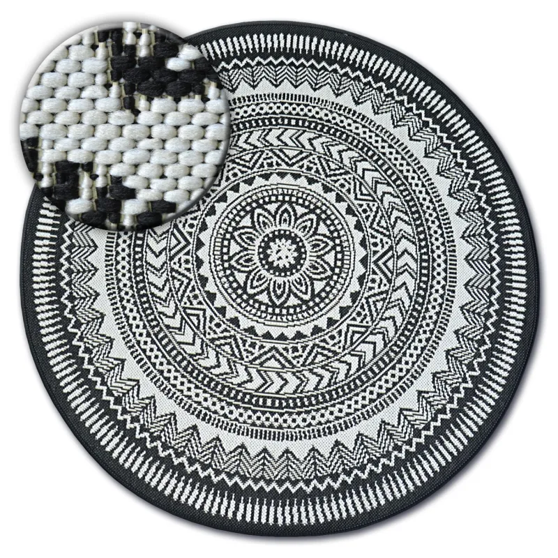 Round sisal rug, stylish and durable, perfect for the living room