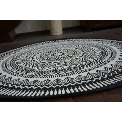 Rug suitable for outdoor use, weather-resistant and durable