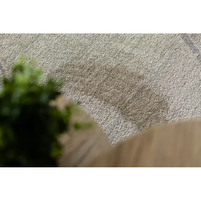 Soft rug with ethnic design, pleasant to the touch