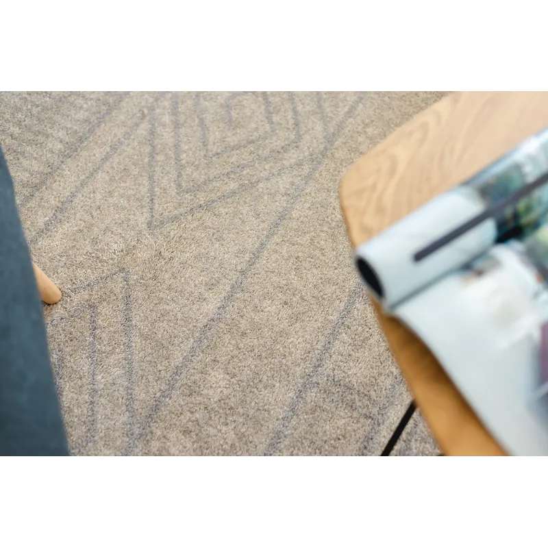 Stylish SOFT 8040 rug in beige shades, perfect for modern interiors