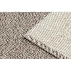 Sisal rug with braided texture, durable and stylish