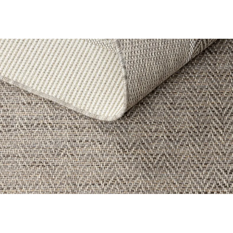 Stylish rug for garden or terrace, weather-resistant