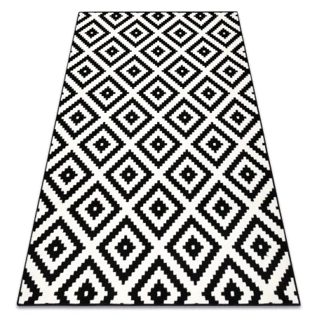 Morad RUTA Geometric Diamond Rug