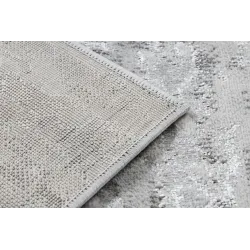 LIRA E2558 rug, structured and elegant, great for contemporary spaces