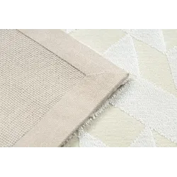 Perfect for living rooms, the PEARL 51321A geometric rug