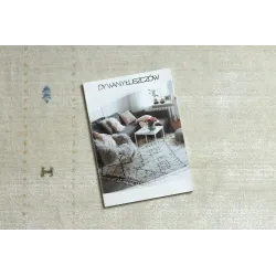 Stylish HERIZ A0987C rug in cream, perfect for elegant interiors