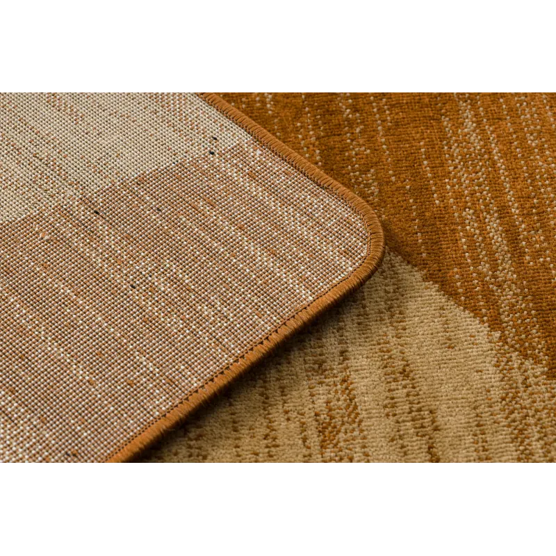 ROYAL G2095 rug with geometric pattern, soft and pleasant to touch