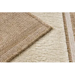 Structured sisal rug in beige tones, ideal for the living room