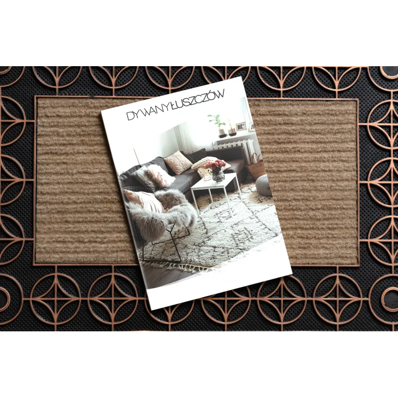 BH 205 Brown Circles Doormat, made of rubber, durable and easy to clean