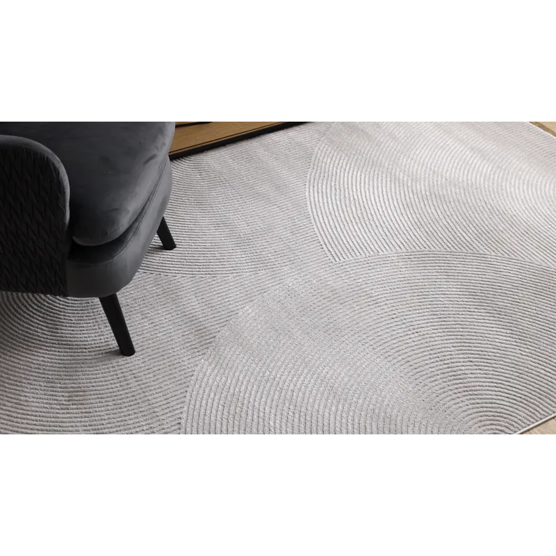 Modern grey rug with geometric style, perfect for contemporary decor