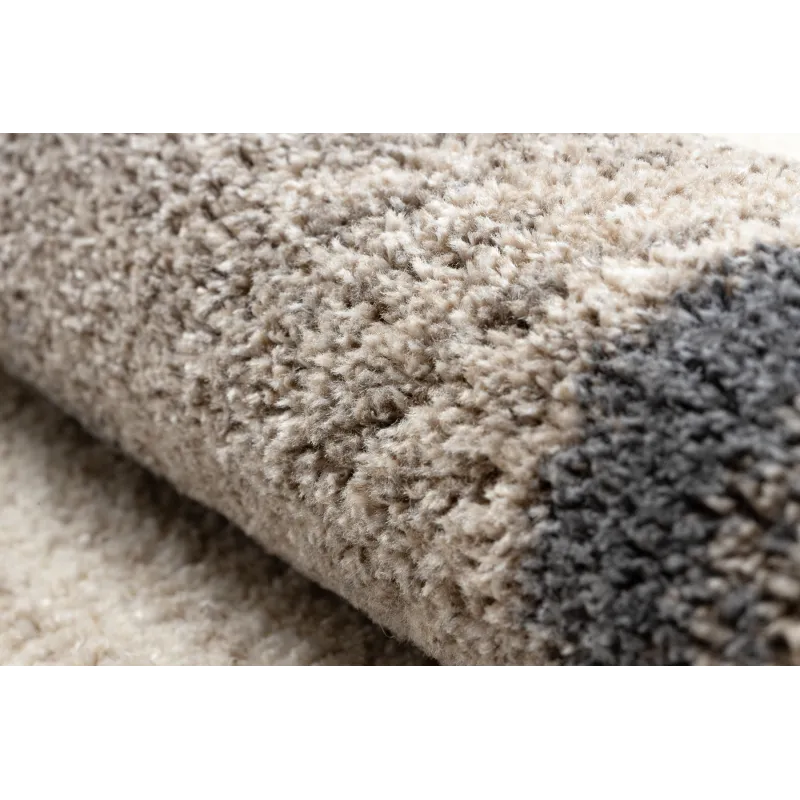 FUSION 9612 rug, an excellent choice for gardens or outdoor spaces