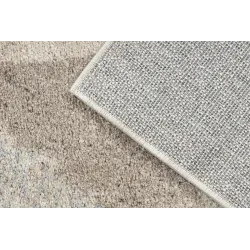 FUSION 9777 rug made of soft material with a geometric pattern