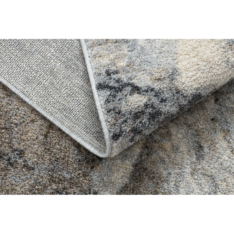 Practical FUSION 9613 rug, ideal for the bedroom or conservatory