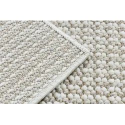 Soft loop rug, great for living rooms or bedrooms