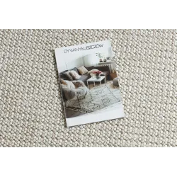 Stylish rug in white and beige shades, perfect for modern interiors