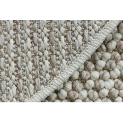 Soft texture of the CASABLANCA LOOP rug, ideal for bedroom or living room