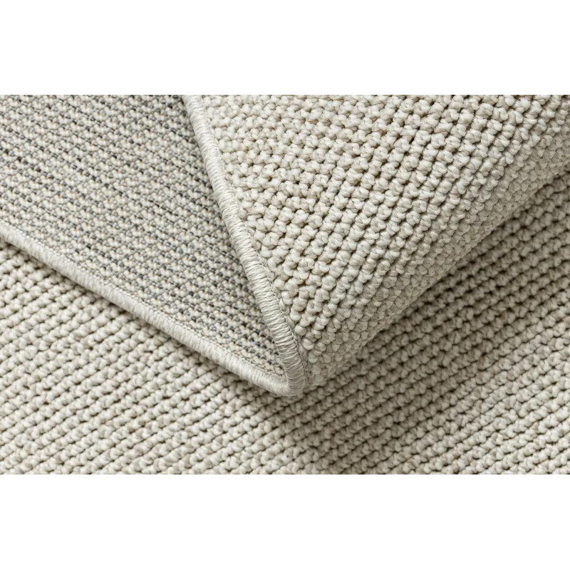 Versatile cream rug, suitable for living room or bedroom