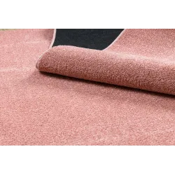 Powder pink rug for kids' room, cozy and stylish