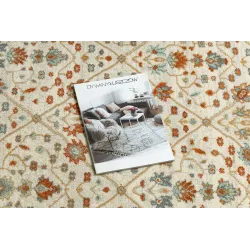SOHO rug in beige and terracotta, a stylish addition to interiors