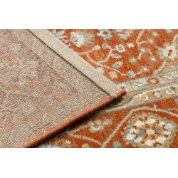 SOHO wool rug with a soft texture and elegant geometric design