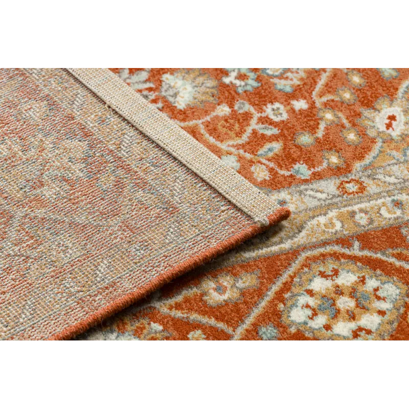SOHO wool rug with a soft texture and elegant geometric design