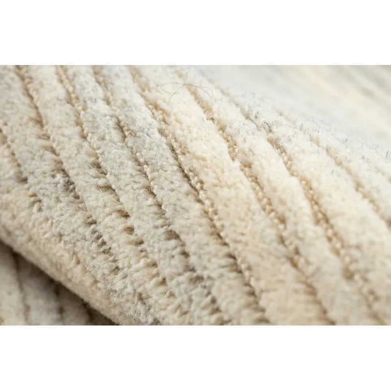 FLUX 461.93.AE120 wool rug for garden or patio in loft style