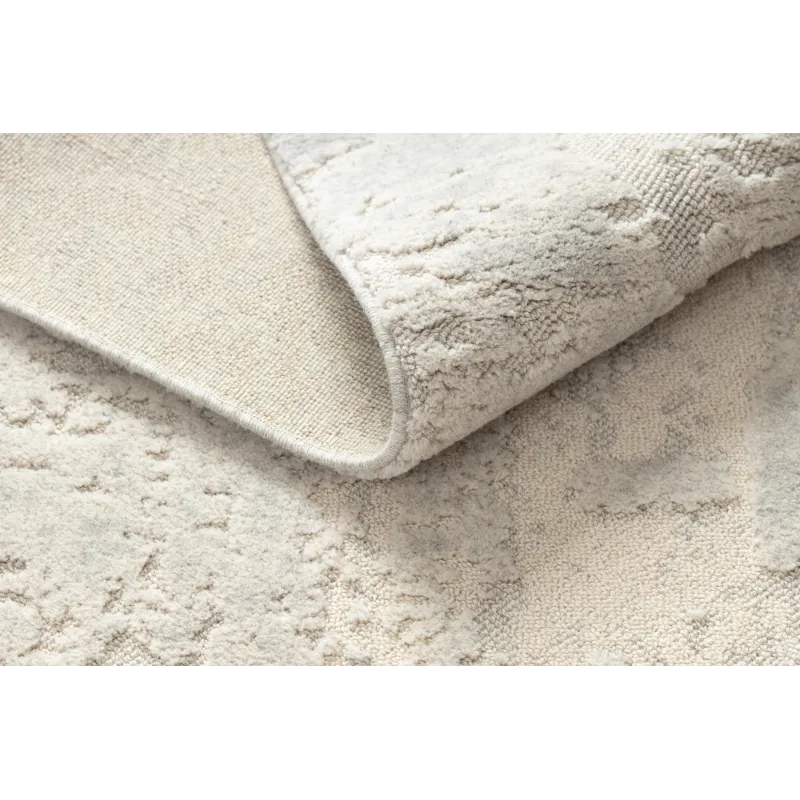 FLUX 461.2.AE120 rug perfect for living room or bedroom in loft style