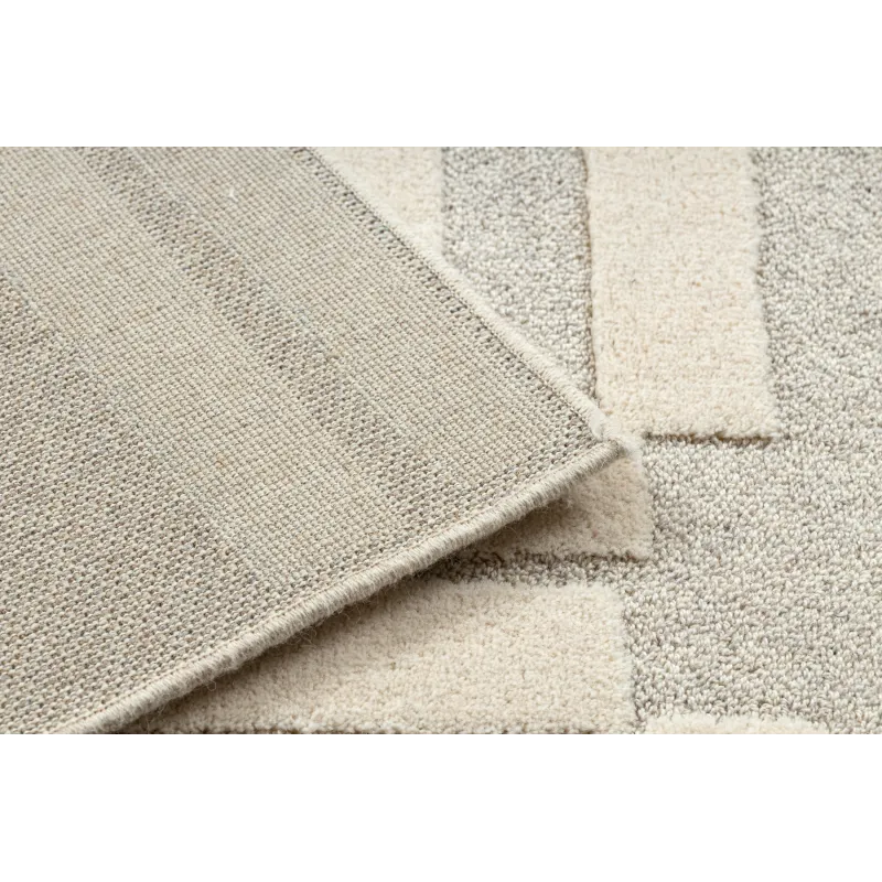 Loft style rug for the living room, geometric pattern in cream color