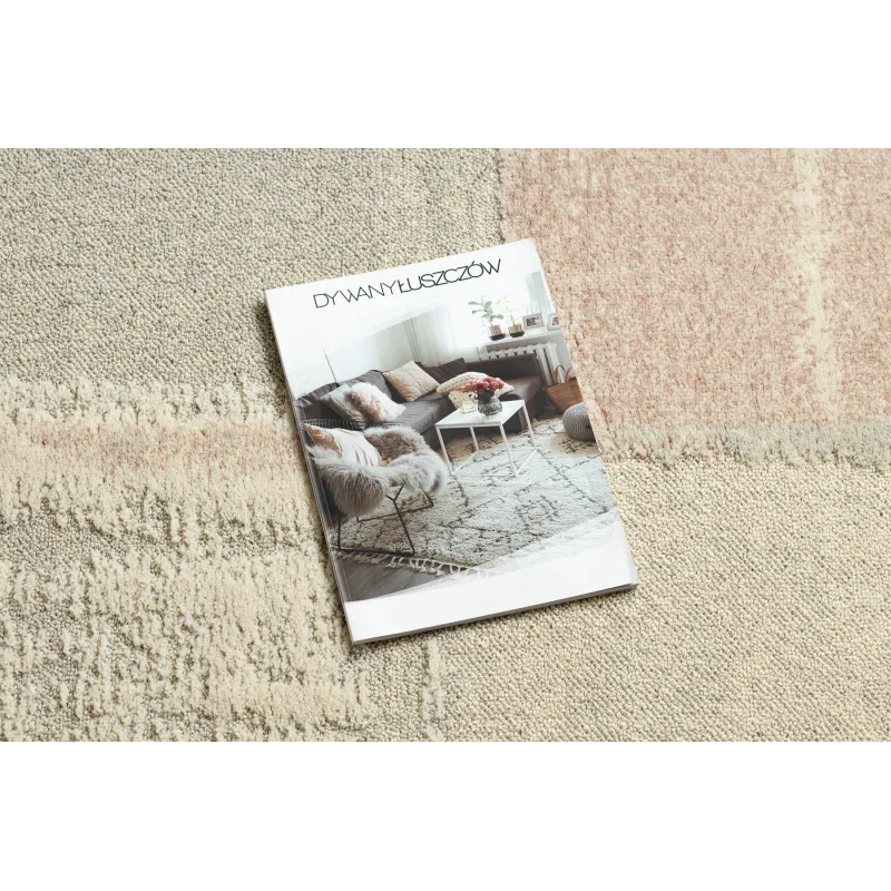 Stylish FLUX wool rug in cream and pink loft style