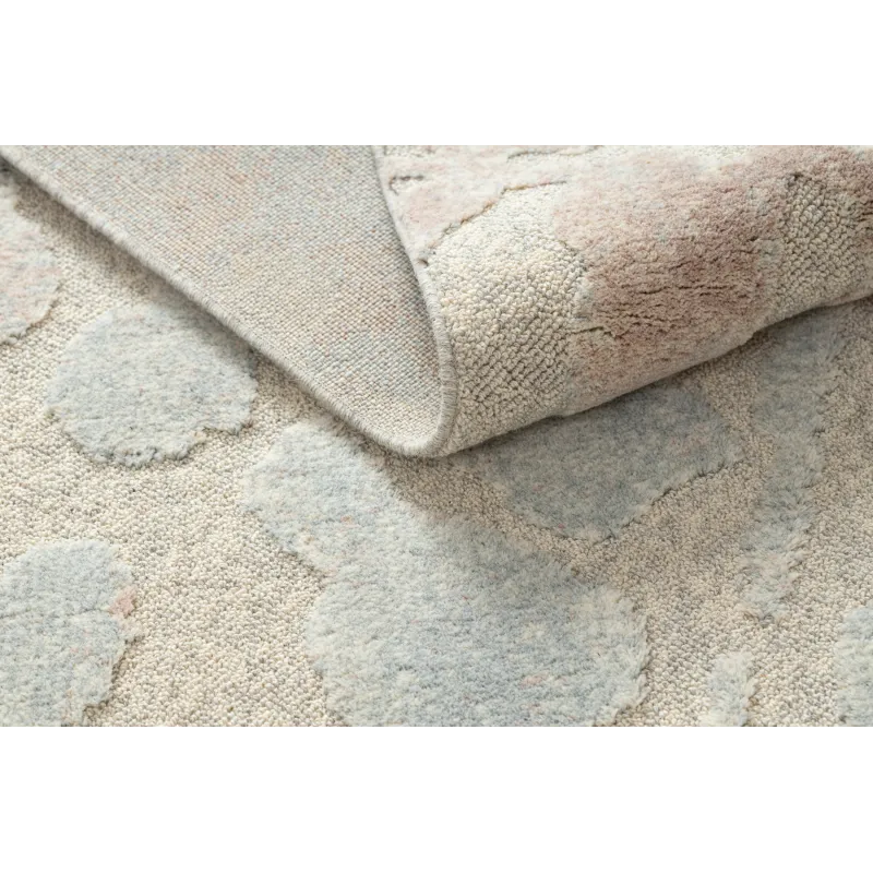 FLUX 461.60 rug perfect for living rooms or bedrooms in a loft style