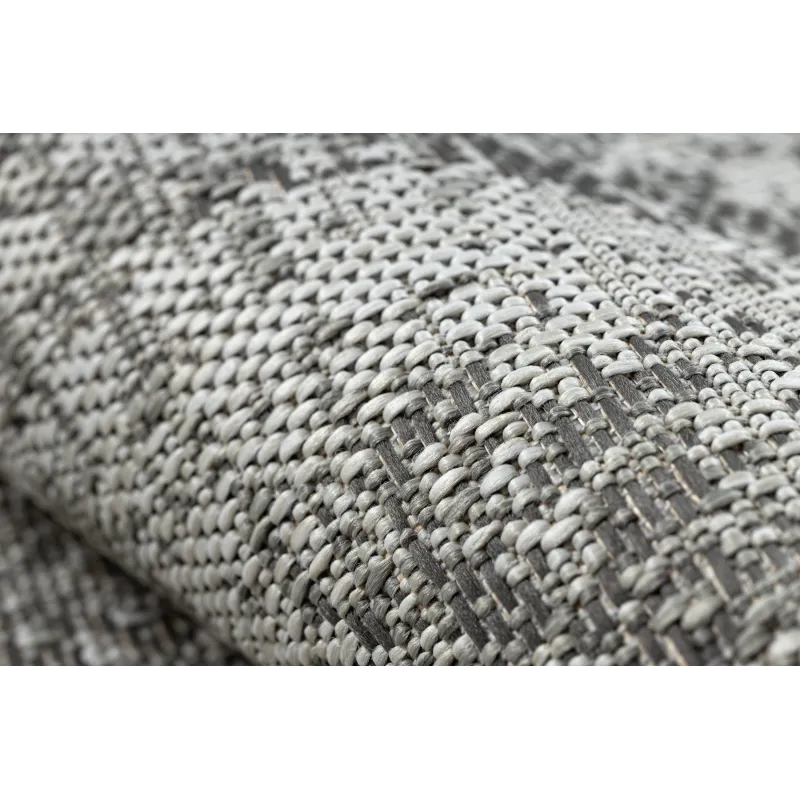 ORGANIC 2755 rug, an excellent choice for gardens or outdoor spaces