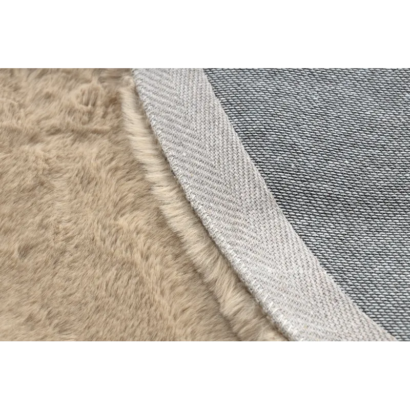 BUNNY rug with fur imitation, soft and pleasant texture, perfect for the living room