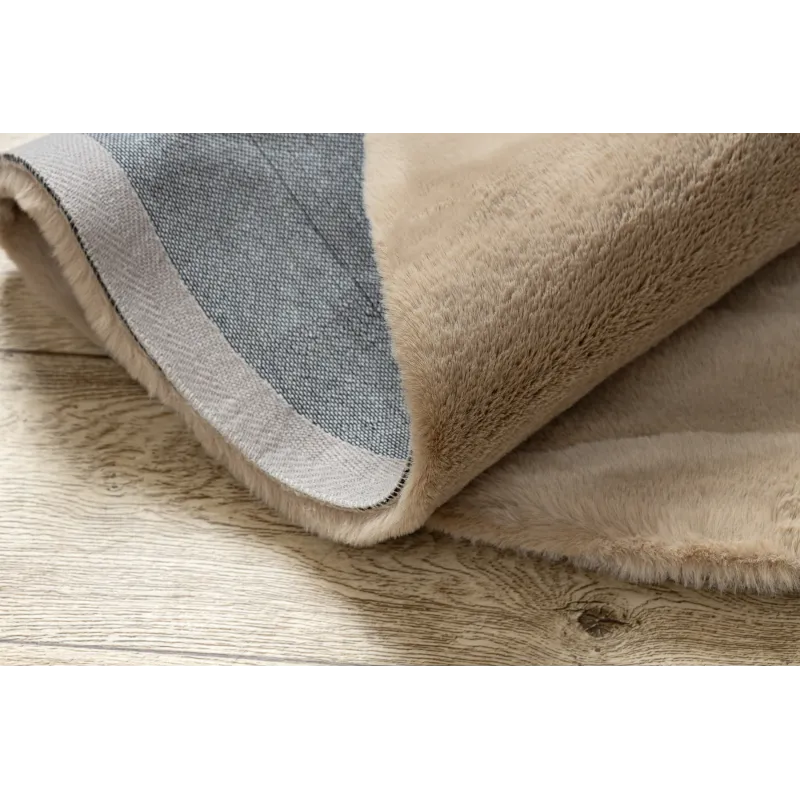 BUNNY rug for kids' room, stylish and practical home accessory