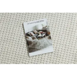 Modern round white rug, perfect for any living space