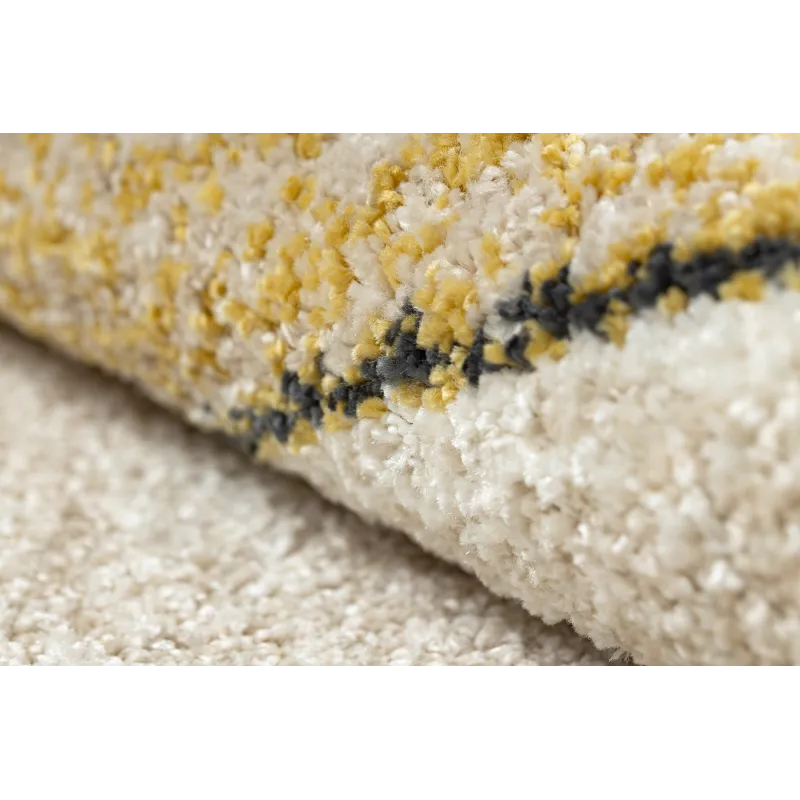 FUSION 1617 rug suitable for outdoor use, modern and stylish